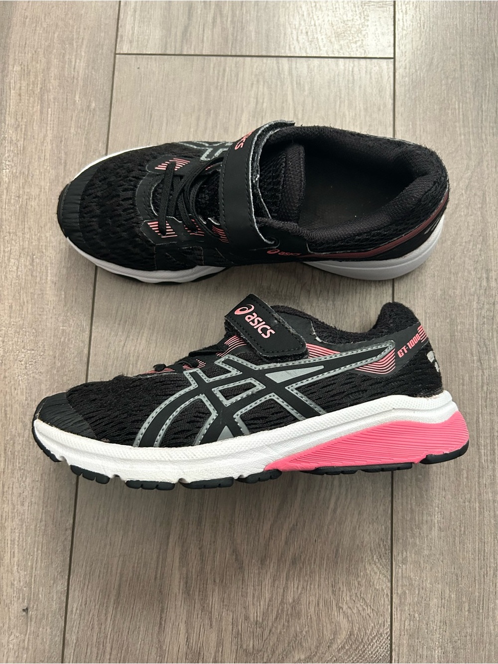 ASICS Kids GT-1000 7 PS running shoes in the Black/Pink colorway Size: 2 Youth